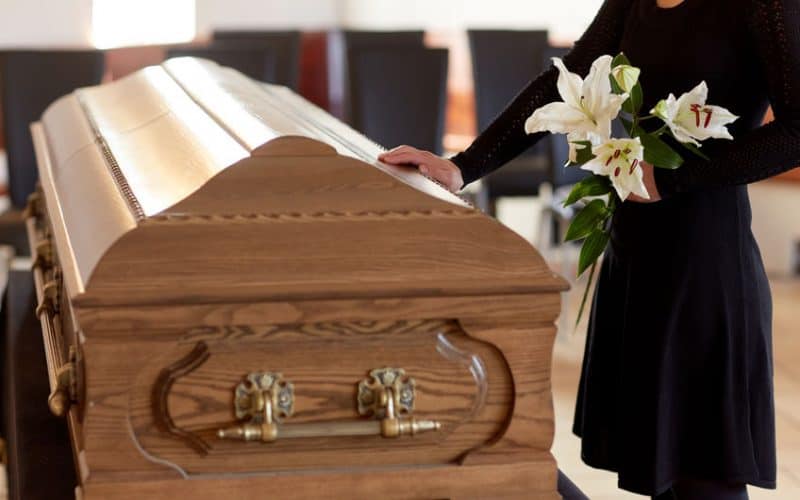 Quali documenti servono per un funerale a Milano?